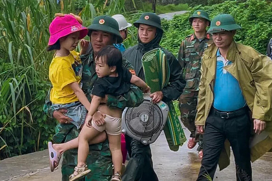 Quảng Trị: khẩn trương ứng phó bão số 10, nhiều nơi ngập lụt, giao thông chia cắt