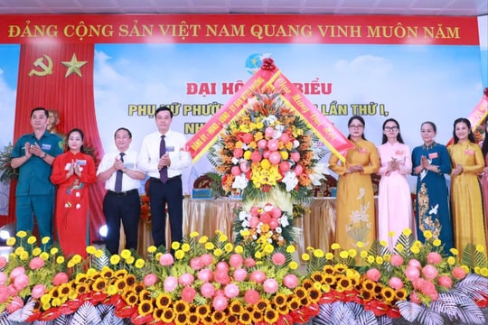 Phụ nữ phường Tương Mai tích cực chuyển đổi số