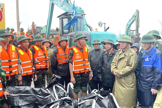 Bão số 10 gây tổn thất nghiêm trọng tại nhiều địa phương