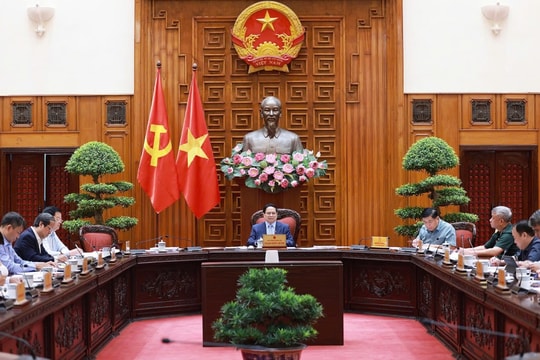 Thủ tướng Phạm Minh Chính: Phân công "6 rõ" để thúc đẩy dự án tuyến đường sắt Lào Cai - Hà Nội - Hải Phòng