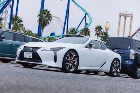 Cận cảnh Lexus LC500 - Coupe hạng sang cho dân mê tốc độ