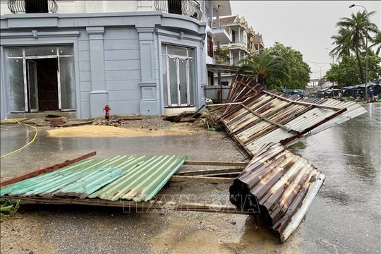 Quảng Trị: 12 người mất tích trong bão số 10