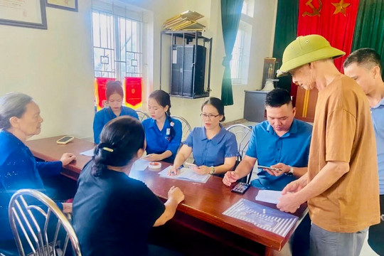 Xã Đa Phúc: hướng dẫn 100% hộ dân cài đặt và nộp thuế qua eTax Mobile