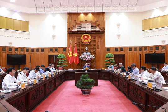 Thủ tướng: Phân công "6 rõ" để thúc đẩy dự án tuyến đường sắt Lào Cai - Hà Nội - Hải Phòng