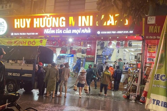 Sạt lở đất tại Yên Xuân: Di dời khẩn cấp người dân khu vực chợ Cò