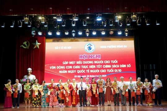 Hà Nội: Gặp mặt, biểu dương người cao tuổi nhân Ngày Quốc tế Người cao tuổi 1-10