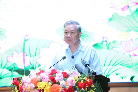 Tổng Bí thư thông tin về chuyển đổi mô hình phát triển đất nước