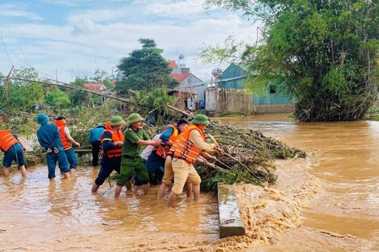 Bí thư Thành ủy Hà Nội gửi thư thăm hỏi 5 tỉnh bị thiệt hại do bão Bualoi