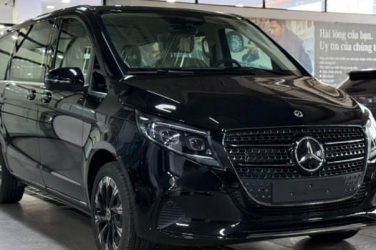 Mercedes-Benz V-Class 2025 về đại lý: Giá từ 3,399 tỷ đồng