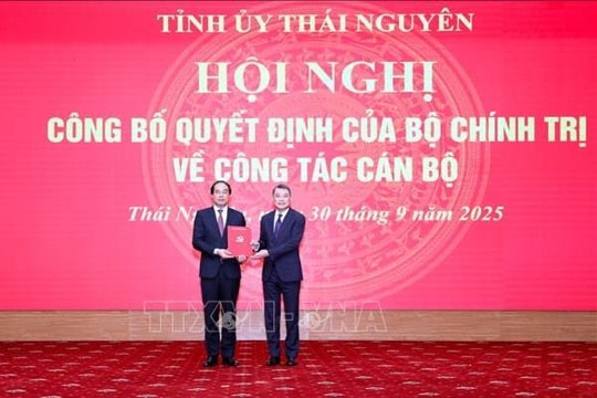 Công bố quyết định của Bộ Chính trị về công tác cán bộ tại tỉnh Thái Nguyên