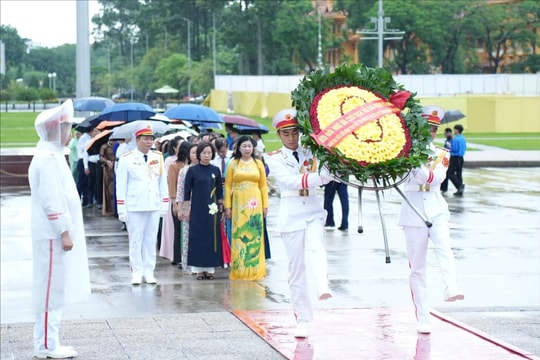 Xây dựng Thủ đô Hà Nội giàu đẹp, văn minh, xứng đáng là niềm tự hào của cả nước
