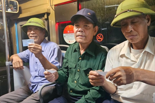 [Podcast] Xã đảo Minh Châu lần đầu có tuyến buýt nối Thủ đô