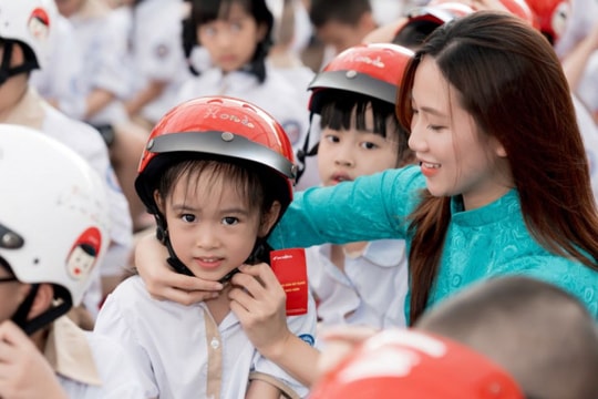 Honda phát động Chương trình Trao tặng mũ cho học sinh lớp Một