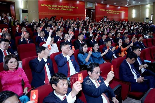 Thường trực Ban Bí thư Trần Cẩm Tú: Hà Tĩnh coi lãnh đạo phát triển kinh tế nhanh, bền vững là nhiệm vụ trung tâm