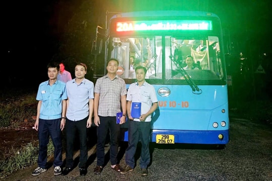 Hà Nội mở tuyến buýt kết nối tới xã đảo duy nhất của Thủ đô