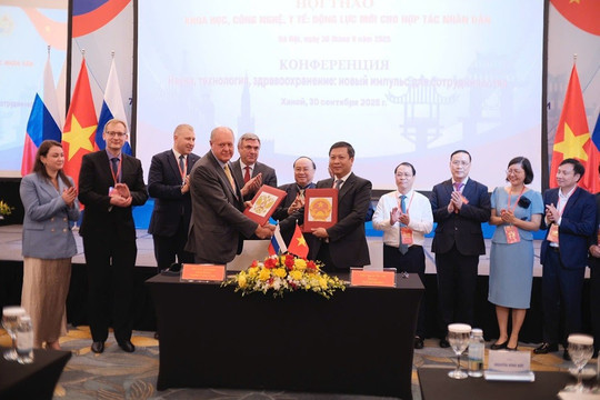 BV Hữu Nghị và Trung tâm Ung thư Napalkov (Nga) ký thỏa thuận hợp tác sâu rộng