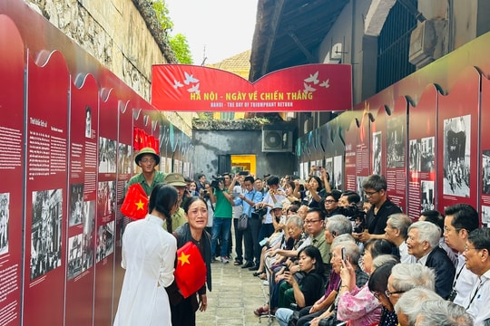 Hà Nội kiên cường, hào hoa trong “Vang mãi khúc khải hoàn”