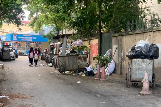 Bao giờ đường phố hết rác?