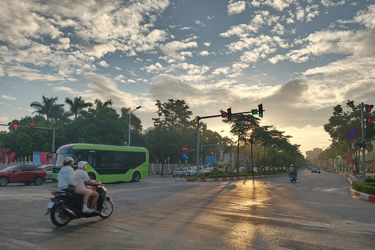 Hà Nội nắng nhẹ, không mưa