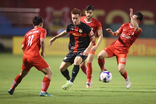 Thi đấu bùng nổ, Thể Công Viettel buộc Ninh Bình FC chia điểm