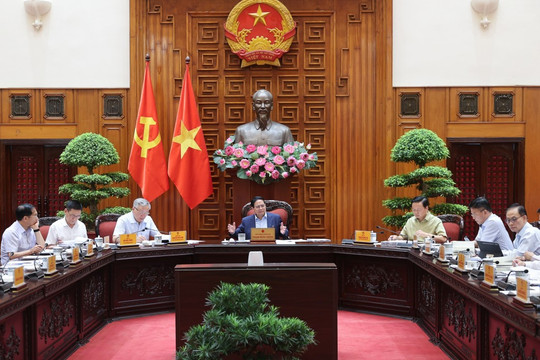 Thủ tướng Phạm Minh Chính: Tập trung khai thác dư địa chính sách tài khóa mở rộng có trọng tâm, trọng điểm