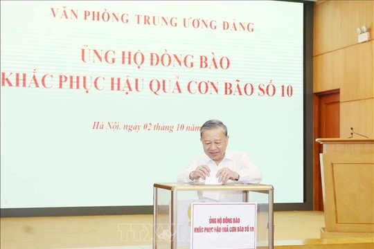 Văn phòng Trung ương Đảng ủng hộ đồng bào khắc phục hậu quả bão số 10
