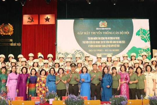 Tôn vinh những tấm gương phụ nữ Công an Thủ đô tiêu biểu năm 2025