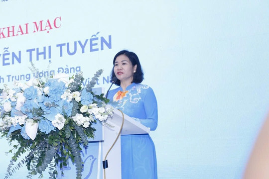 Ủy viên BCH TƯ Đảng, Phó Chủ tịch UBTƯ MTTQ Việt Nam, Chủ tịch Hội LHPN Việt Nam Nguyễn Thị Tuyến: Cuộc vận động “Xây dựng gia đình 5 không, 3 sạch” lan tỏa mạnh mẽ trong cộng đồng