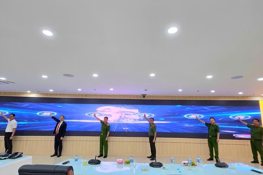 Hà Nội: Ra mắt trung tâm thông tin chỉ huy PCCC kết nối hệ thống truyền tin