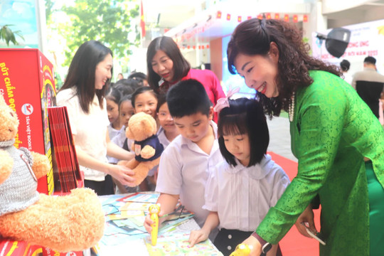 Phường Hai Bà Trưng: học sinh được trải nghiệm nhiều hoạt động công nghệ số trong "Tuần lễ hưởng ứng học tập suốt đời"