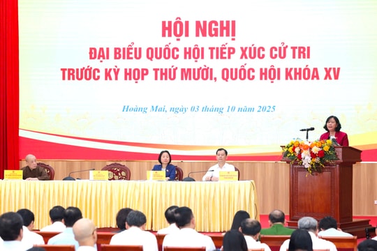 Bí thư Thành ủy Hà Nội Bùi Thị Minh Hoài tiếp xúc cử tri Đơn vị bầu cử số 4