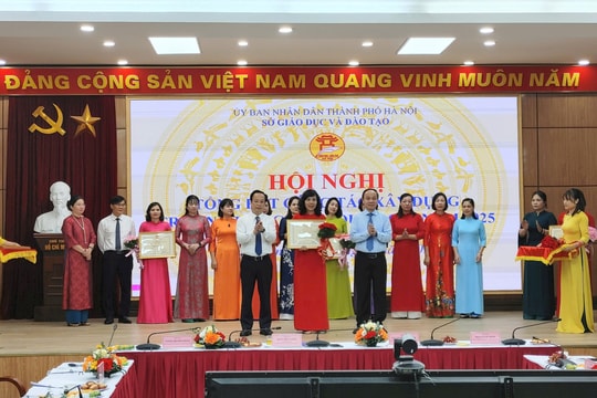 Hà Nội: 80,6% trường đạt chuẩn, hoàn thành chỉ tiêu Nghị quyết Đảng bộ thành phố