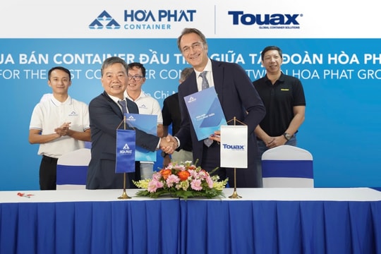 Hòa Phát bàn giao đơn hàng container đầu tiên cho Touax Container Leasing Khẳng định chất lượng sản phẩm “Made in Vietnam” tại các thị trường khắt khe
