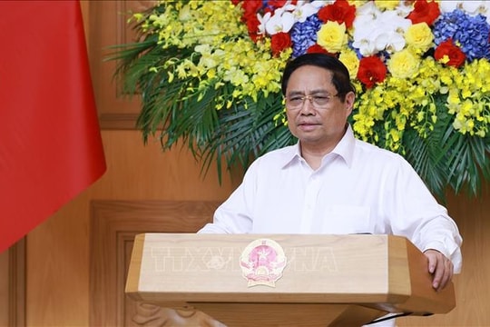 Thủ tướng Phạm Minh Chính: Dứt khoát không để người dân sống trong cảnh “màn trời, chiếu đất”, đói khát do bão lũ