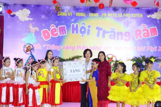 Đêm hội trăng rằm xã Phú Xuyên năm 2025