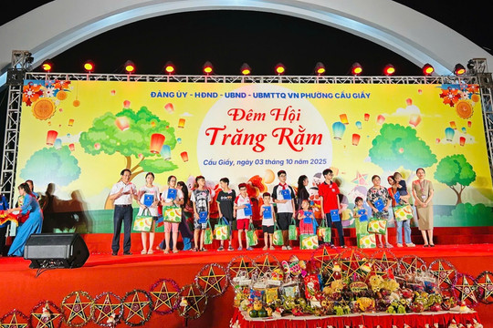 Tưng bừng “Đêm hội Trăng rằm” phường Cầu Giấy