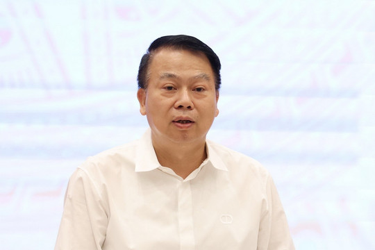 Tiếp tục giải quyết các điểm nghẽn về cơ chế, khơi thông mọi nguồn lực để đạt tăng trưởng trên 8%