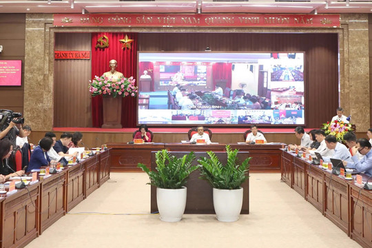 Thường trực Thành ủy - HĐND - UBND TP Hà Nội giao ban với các xã, phường, để tháo gỡ vướng mắc về phân cấp quản lý, đầu tư, thủ tục hành chính