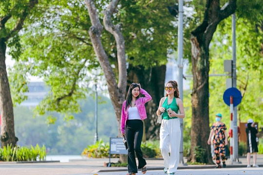 Bắc Bộ ngày nắng, đêm có mưa dông rải rác