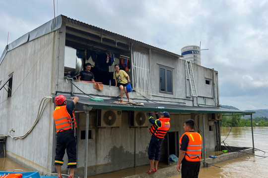 Ngày 4-10 đặc biệt của cảnh sát PCCC và CNCH