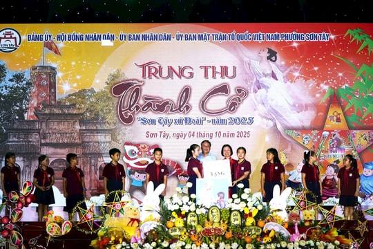 Rực rỡ đêm hội Trung thu Thành cổ Sơn Tây - Xứ Đoài
