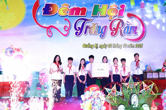Thiếu nhi xã Quảng Bị rộn ràng niềm vui đón Trung thu