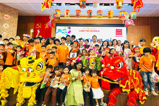 Trung thu đong đầy yêu thương tại Làng Trẻ em Birla Hà Nội