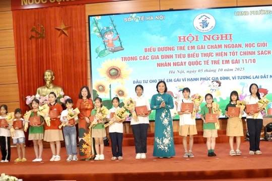 Phường Long Biên (Hà Nội) Biểu dương 80 trẻ em gái chăm ngoan, học giỏi
