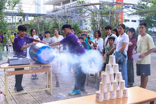 Science Tornado 2025 cuốn giới trẻ vào thế giới khoa học nhiệm màu