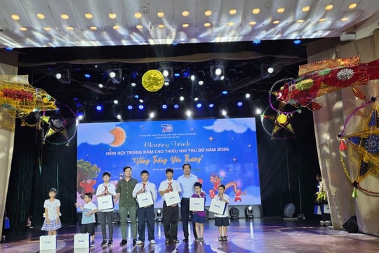 Trung thu đầy ắp yêu thương của thiếu nhi Thủ đô