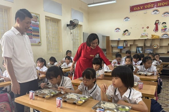 Hà Nội lập đoàn kiểm tra liên ngành, kiểm tra đột xuất bữa ăn bán trú tại trường học