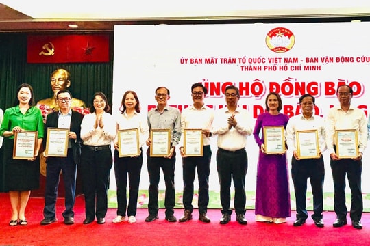 TP Hồ Chí Minh trao hơn 35,6 tỷ đồng hỗ trợ đồng bào bị ảnh hưởng do bão bụt