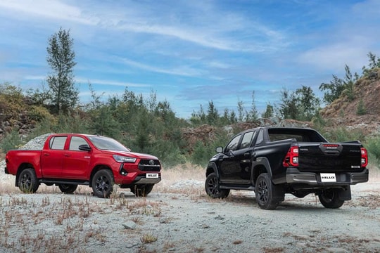 Vượt tháng ngâu với doanh số ấn tượng, Toyota tung ưu đãi khủng cho khách mua xe trong tháng 10