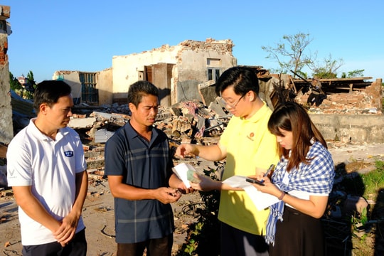 Vingroup hỗ trợ khẩn cấp hơn 2.000 hộ dân và 56 gia đình có người thiệt mạng do bão Bualoi